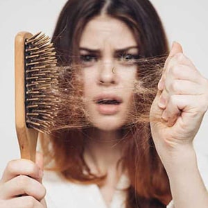 بهترین کلینیک درمان ریزش مو در تهران